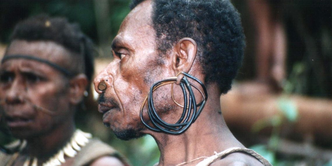 Papuan Culture. Source: Helimission.