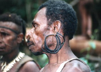 Papuan Culture. Source: Helimission.