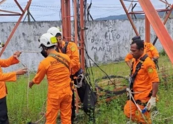 Unwavering Bravery of Basarnas Rescuer Tri Sudarno's Final Rescue. Source 1tulahNews.