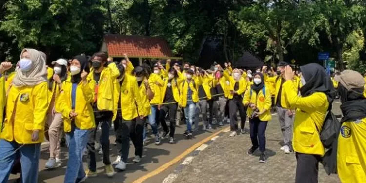 BEM UI Condemns TNI Over Papua Rights Abuses. Source Hops.